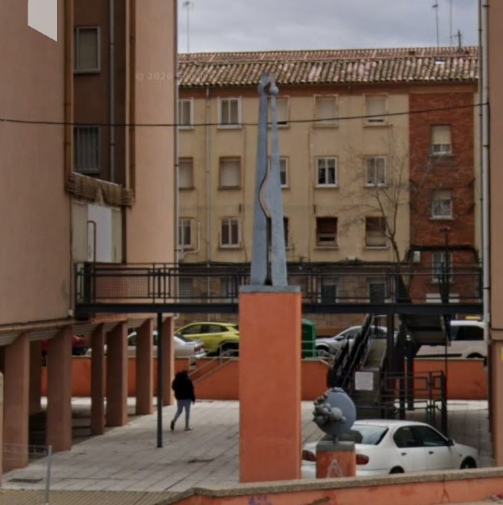 Compenetración (vertical, hombre y mujer), 1973